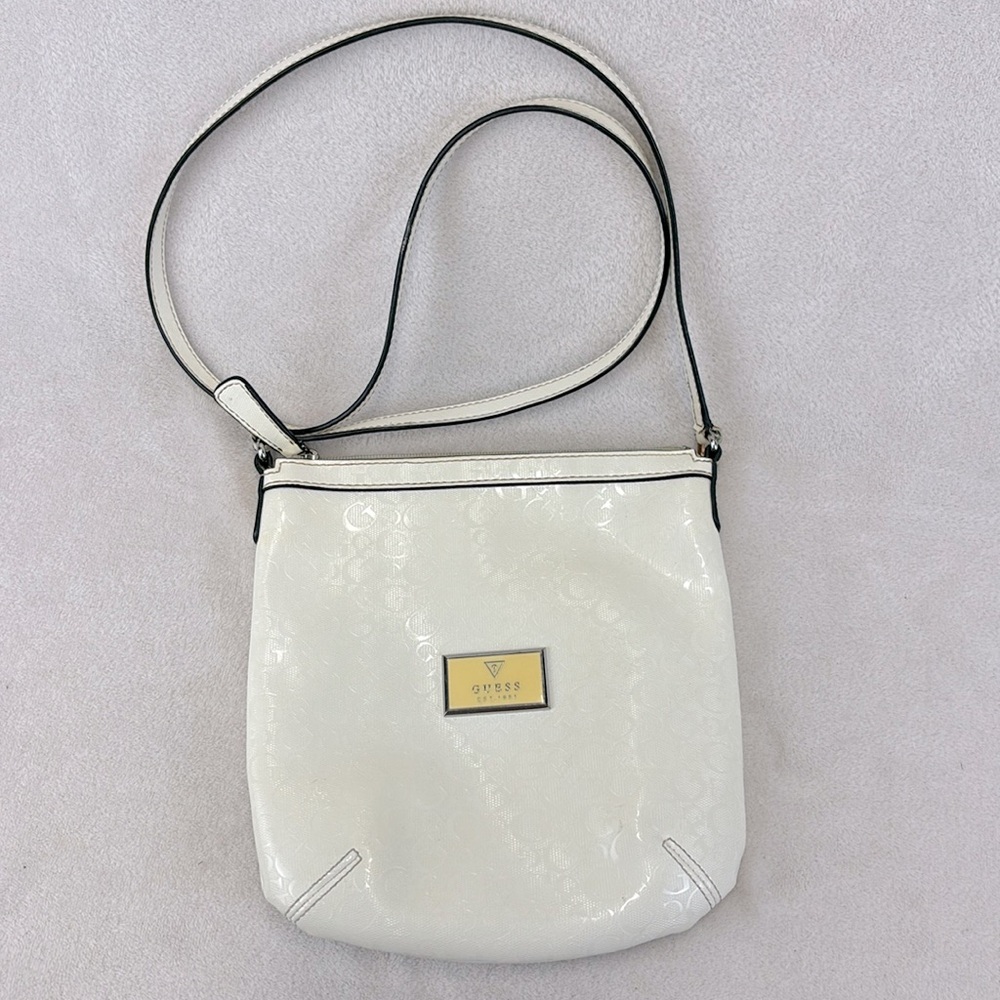GUESS Off White Logo Y2K Crossbody